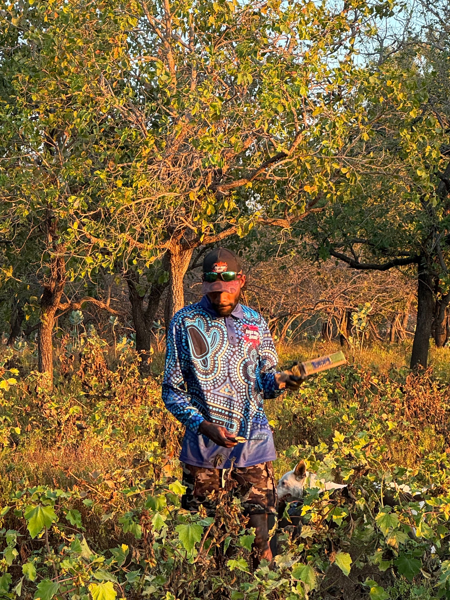 🔥NEW🔥 Blue Dot Art Shirt Long Sleeve